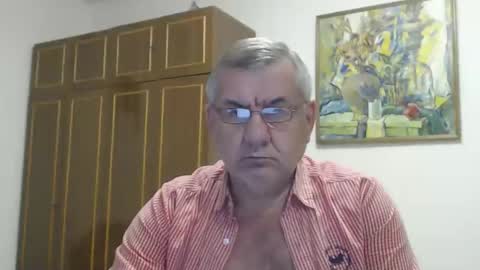 Snapshot of machomale3 chatting on November 2025 03:28:02 PM Macho online show from November 2025 03:28:02 PM