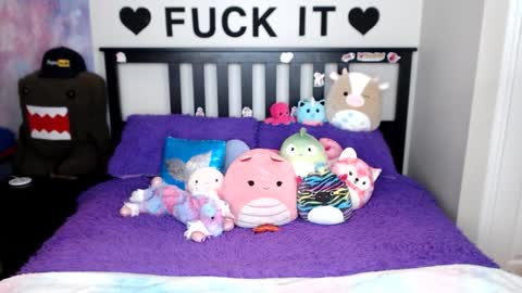 Mackenzie Wolfe online show from February 2026 05:13:02 AM