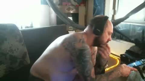 Manuel online show from February 2025 04:21:01 PM