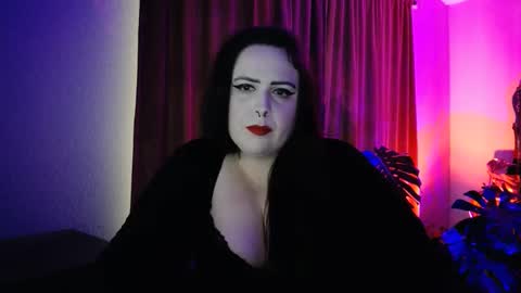 Snapshot of madaboutfeet666 chatting on December 2024 08:45:01 PM Miss Morticia online show from December 2024 08:45:01 PM