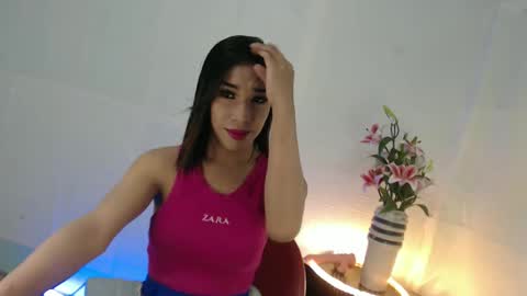 Snapshot of madalina1992 chatting on February 2025 10:26:01 PM madalina1992 online show from February 2025 10:26:01 PM