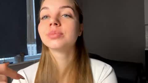 Snapshot of madalinereitsma chatting on January 2026 12:22:02 PM Alice online show from January 2026 12:22:02 PM