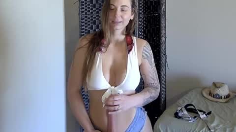 Madam Edgewood online show from September 2025 09:19:01 PM