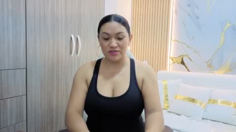 Snapshot of madam_hott chatting on September 2025 03:54:01 AM Madam Hott online show from September 2025 03:54:01 AM