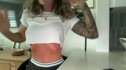 Snapshot of madame_andi chatting on June 2026 01:15:01 PM madame_andi online show from June 2026 01:15:01 PM