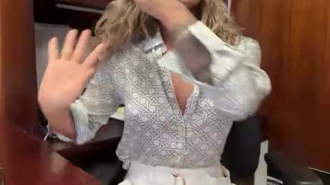 Snapshot of madame_andi chatting on June 2026 12:05:02 PM madame_andi online show from June 2026 12:05:02 PM