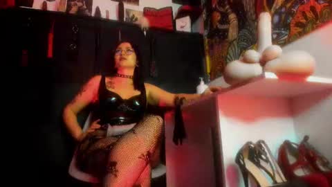 Snapshot of madame_ibby chatting on July 2026 06:31:02 AM madame ibby online show from July 2026 06:31:02 AM