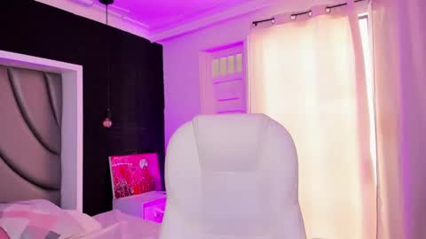 Snapshot of madame_lilith chatting on January 2025 05:22:02 PM madame lilith online show from January 2025 05:22:02 PM