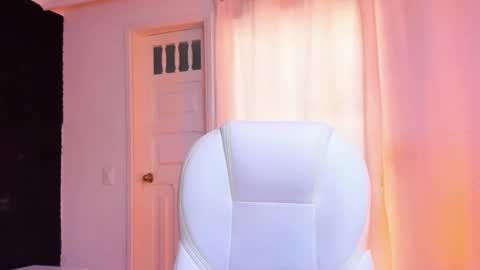 Snapshot of madame_lilith chatting on January 2025 02:04:01 PM madame lilith online show from January 2025 02:04:01 PM