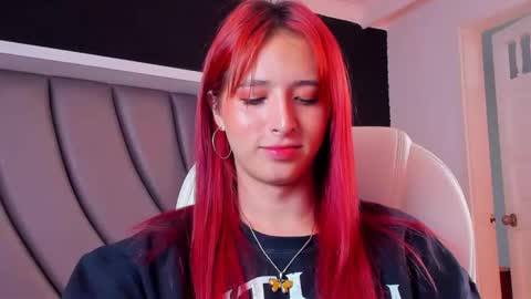 Snapshot of madame_lilith chatting on January 2025 02:52:02 PM madame lilith online show from January 2025 02:52:02 PM