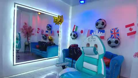 Snapshot of madame_scarllet chatting on July 2026 11:35:01 AM Madame Scarllet online show from July 2026 11:35:01 AM