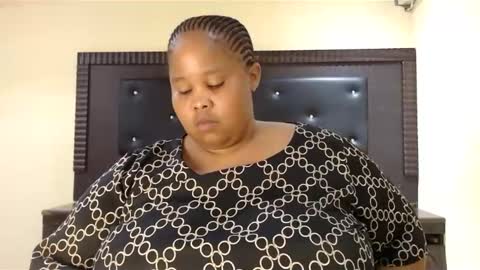 madamzee online show from February 2025 06:11:02 AM