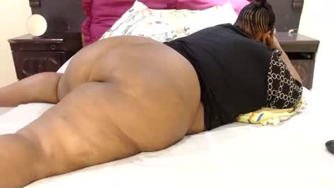 madamzee online show from March 2025 11:29:02 AM