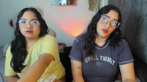 Maddie and Chelsea online show from November 2025 11:35:01 AM