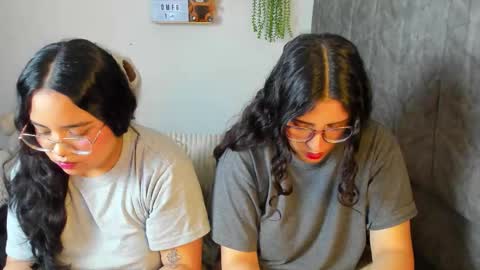 Maddie and Chelsea online show from January 2026 04:32:02 PM