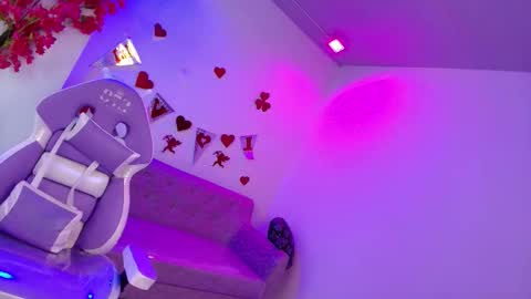 Snapshot of maddie_t18 chatting on February 2026 11:44:02 AM maddie_t18 online show from February 2026 11:44:02 AM