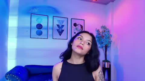 maddie_t18 online show from April 2026 09:39:33 PM