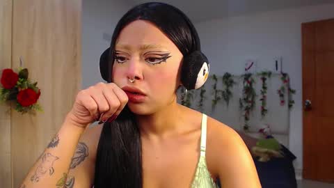 maddiie and clyde online show from December 2025 02:34:01 PM