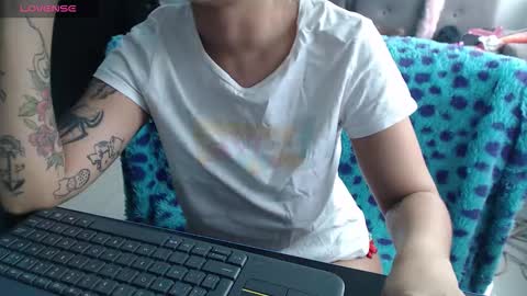 Snapshot of maddiie_and_clyde chatting on March 2026 02:12:02 PM maddiie and clyde online show from March 2026 02:12:02 PM