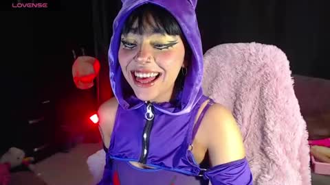 Snapshot of maddiie_and_clyde chatting on June 2026 03:38:01 AM maddiie and clyde online show from June 2026 03:38:01 AM