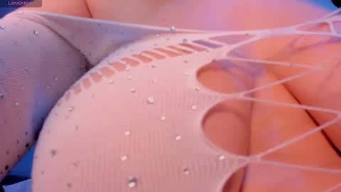 Maddison online show from November 2025 04:24:02 AM