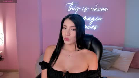 Maddison online show from May 2026 07:40:02 PM