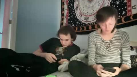 Snapshot of maddlips chatting on November 2025 09:47:01 PM Rat Boy online show from November 2025 09:47:01 PM