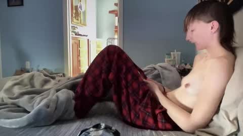 Snapshot of maddlips chatting on November 2025 01:55:02 PM Rat Boy online show from November 2025 01:55:02 PM