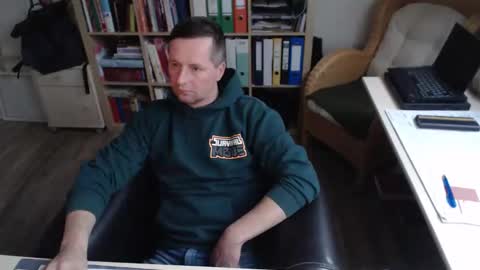 Snapshot of maddmax8 chatting on November 2025 02:43:02 PM Mad4You online show from November 2025 02:43:02 PM