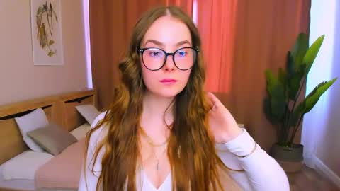 maddy_gate online show from April 2026 04:04:02 PM