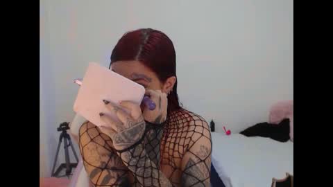 Snapshot of maddy_vicius19 chatting on October 2025 09:24:01 PM maddy_vicius19 online show from October 2025 09:24:01 PM