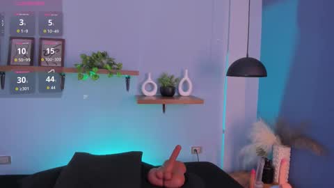 Maddy  online show from November 2025 11:32:02 AM