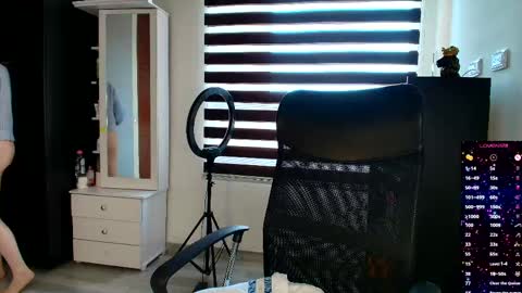 Snapshot of madelamee chatting on June 2026 09:42:02 PM madelamee online show from June 2026 09:42:02 PM
