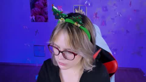 Madeline online show from November 2025 01:48:01 PM