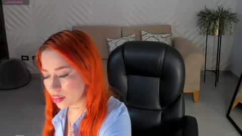 Snapshot of madelinefox_ chatting on April 2026 09:23:01 AM Madeline online show from April 2026 09:23:01 AM