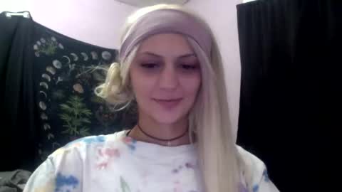Snapshot of madelinevalentine chatting on October 2025 01:53:02 AM madeline online show from October 2025 01:53:02 AM