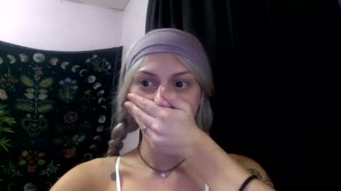 Snapshot of madelinevalentine chatting on October 2025 08:53:01 AM madeline online show from October 2025 08:53:01 AM