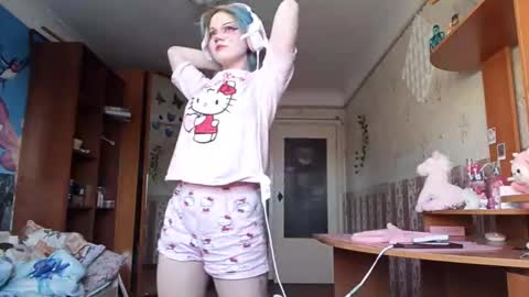 Snapshot of madgezari chatting on February 2026 06:07:01 AM Alice Kaneki online show from February 2026 06:07:01 AM