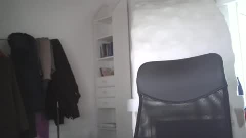 madio1187940 online show from September 2025 04:10:02 PM