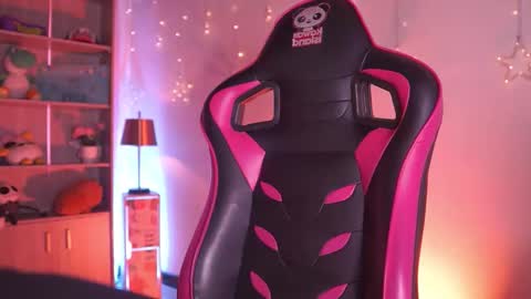 Madison   online show from March 2026 12:44:01 PM