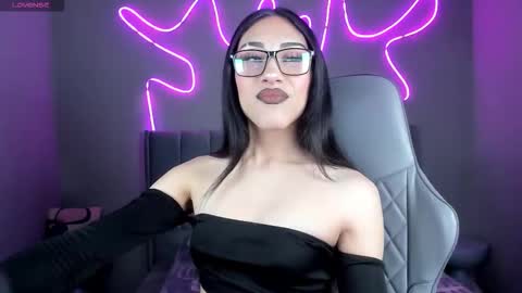 madison_rey__ online show from November 2025 02:06:01 PM