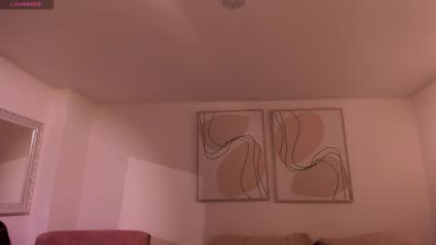 Maddi Collins online show from November 2025 11:20:02 AM