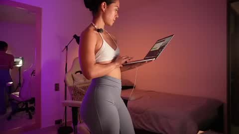 Snapshot of madisonlara chatting on June 2026 04:50:01 PM madisonlara online show from June 2026 04:50:01 PM