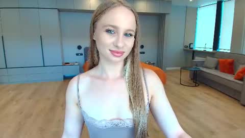 Snapshot of madlen_new chatting on June 2026 10:25:02 AM Madlen online show from June 2026 10:25:02 AM