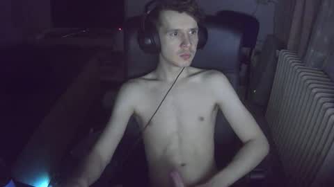 Snapshot of madnessss1215 chatting on February 2026 06:07:01 PM madnessss1215 online show from February 2026 06:07:01 PM