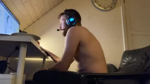 madsfb9 online show from November 2025 03:22:01 PM