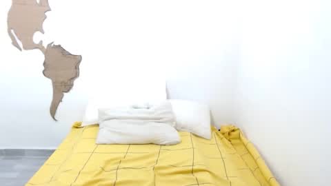 Snapshot of madysonandsteven chatting on November 2025 05:20:01 PM MadysonAndSteven online show from November 2025 05:20:01 PM