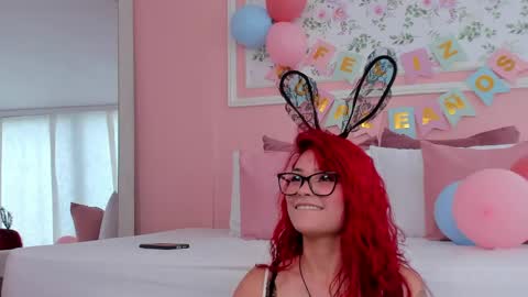 Snapshot of mae_lyra chatting on June 2026 06:03:02 PM Mae Lyra online show from June 2026 06:03:02 PM