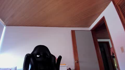 Maeve  schedule 11 am- 530 pm colombia time  online show from February 2026 02:16:02 PM