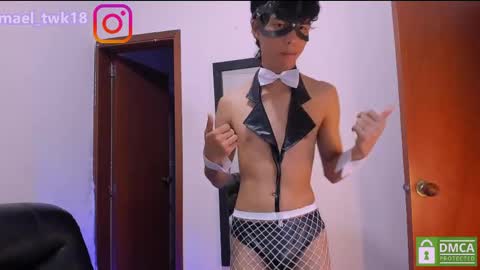 Snapshot of mael_twink chatting on April 2026 10:21:02 PM Mael online show from April 2026 10:21:02 PM